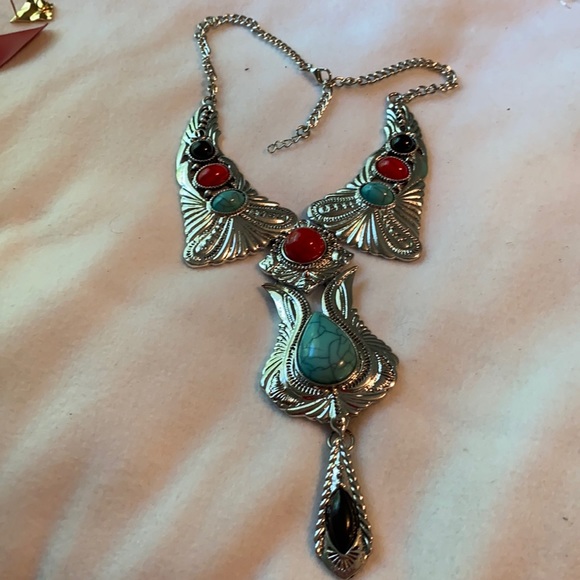 Jewelry - Ladies necklace